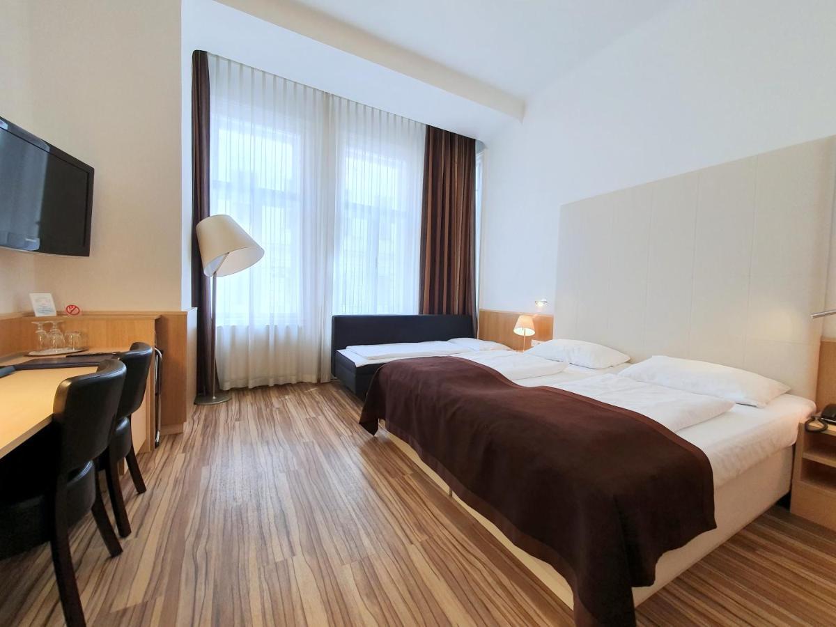 Executive Triple Room,1589409046:JPEG