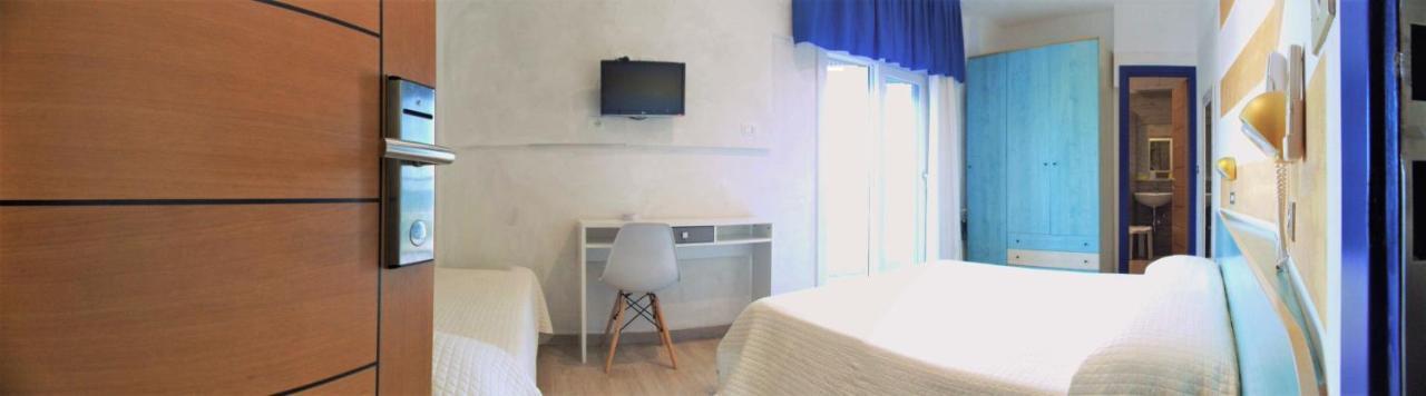 Triple Room Sea View