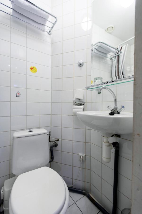 Habitación Individual Económica (esta habitación tiene baño compartido)