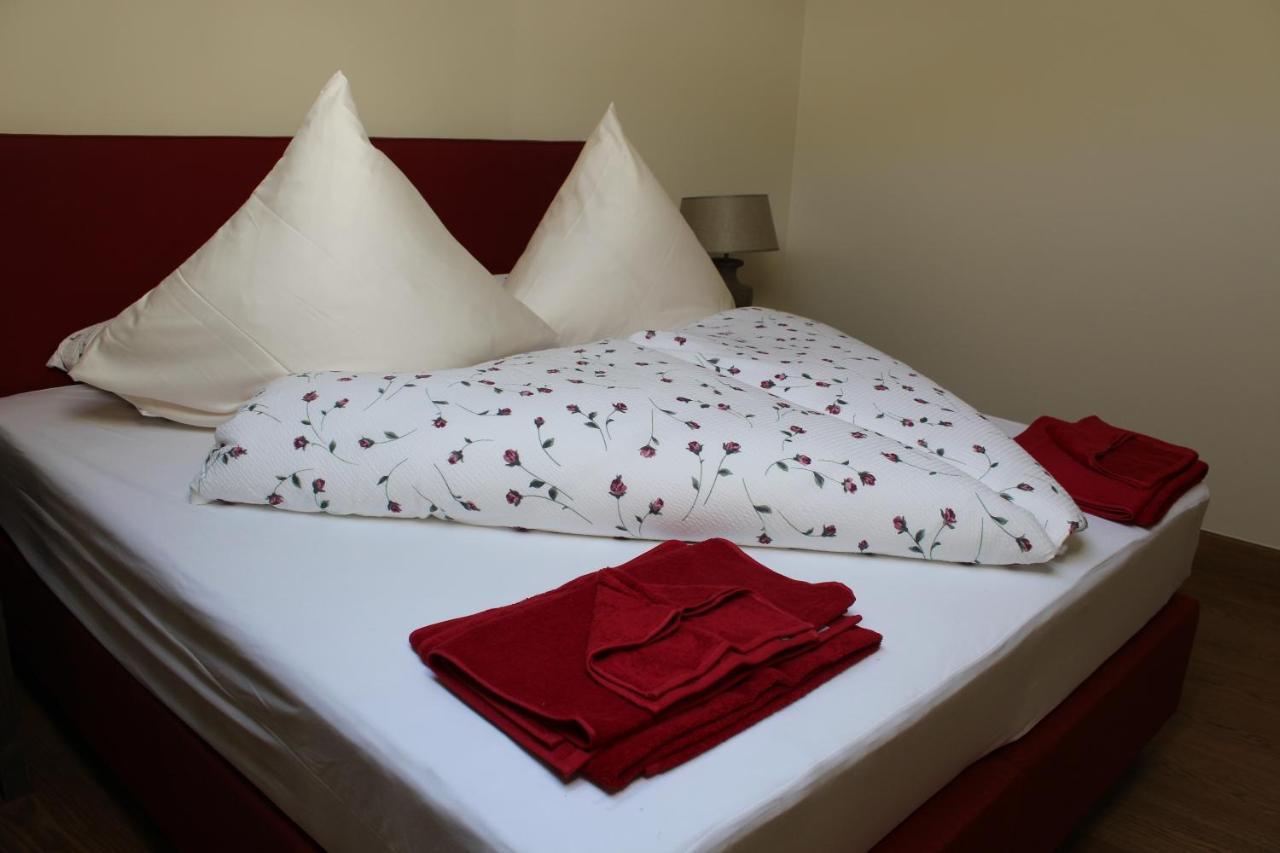 Studio with Balcony,1003164786:JPEG