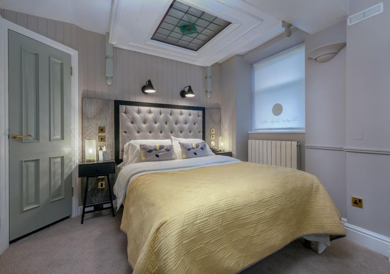 Small Double Room,1369649861:JPEG