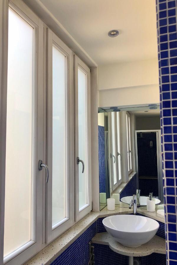 Triple Room Private External Bathroom
