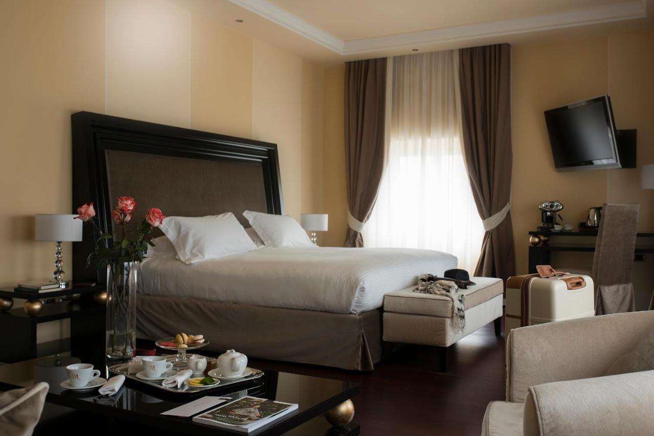 Deluxe King or Twin Room