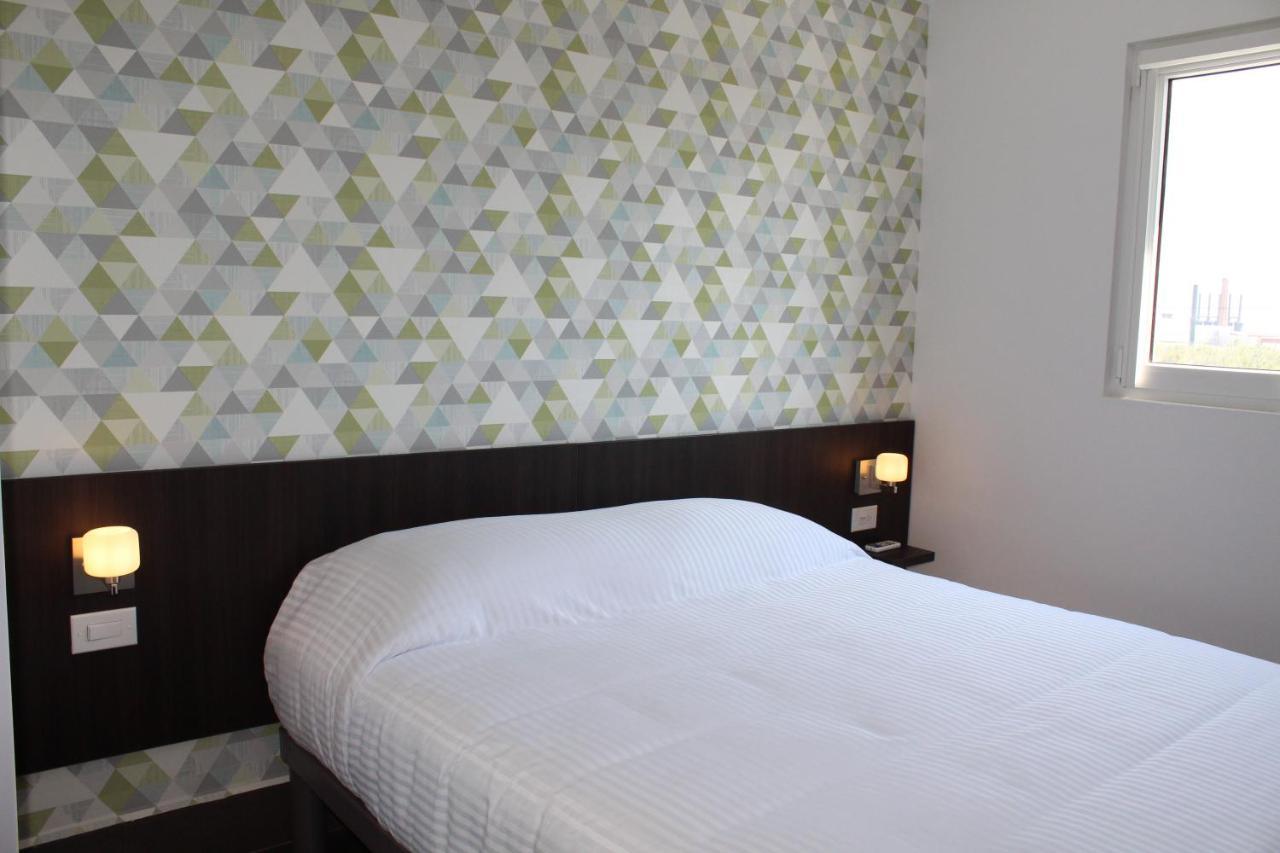 Deluxe Queen Room,1009343818:JPEG