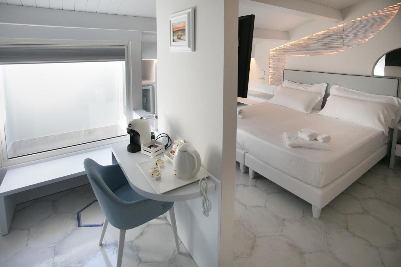 Deluxe Room,1011566731:JPEG
