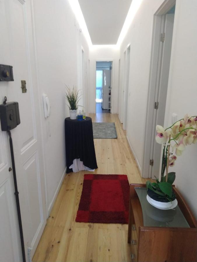 Cama em Dormitório Misto com 8 Camas
