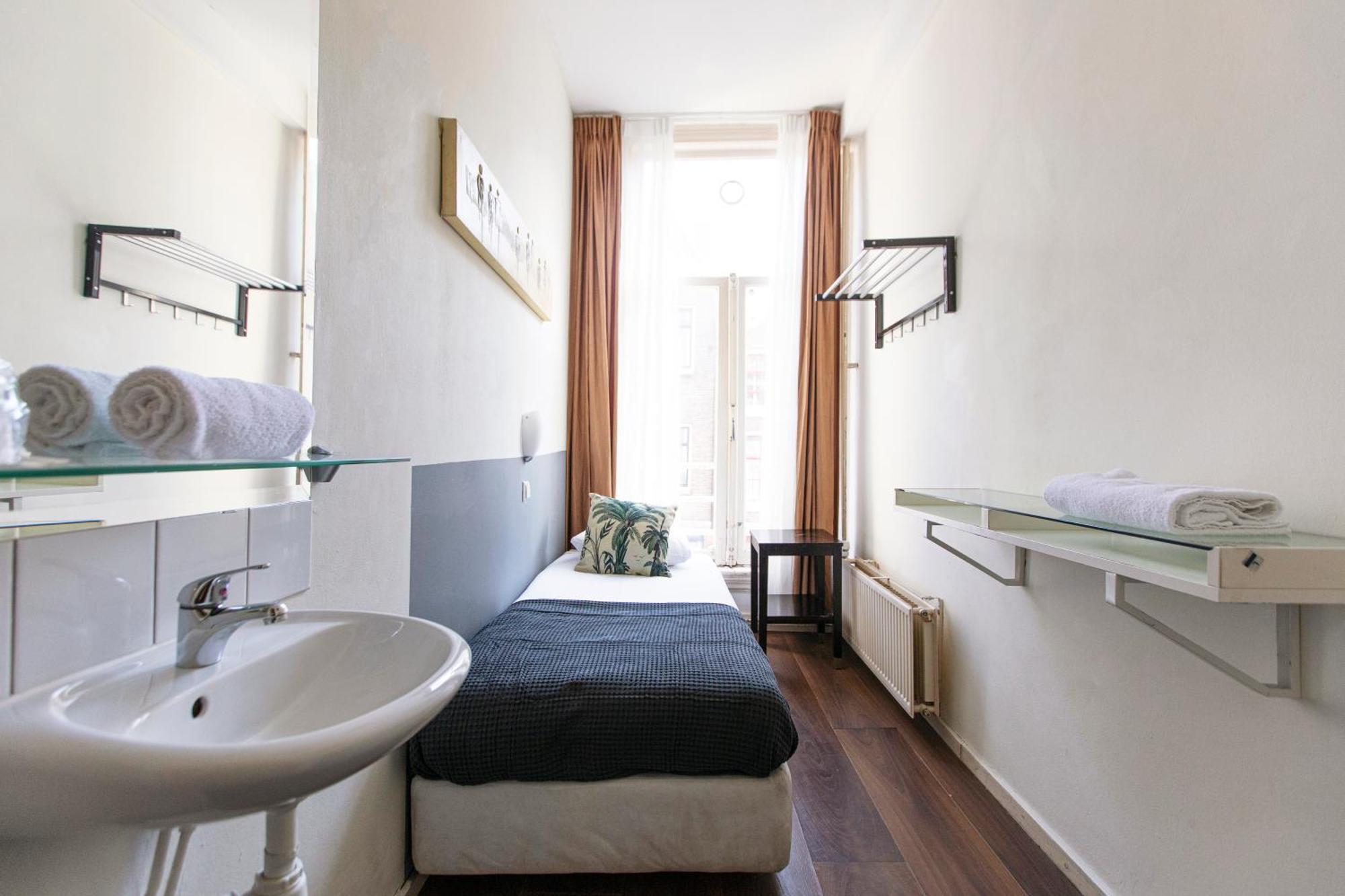 Single Room,1012400986:JPEG