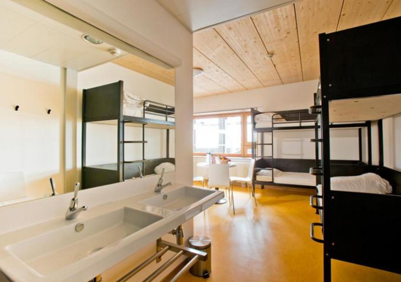 Room Ensuite Shower – Shared Toilets,1016590306:JPEG