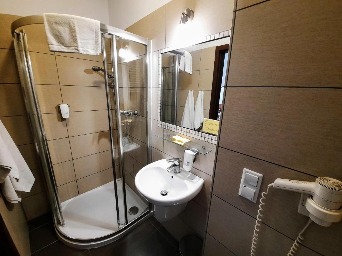 Double Room Extra Bed,1758537244:JPEG
