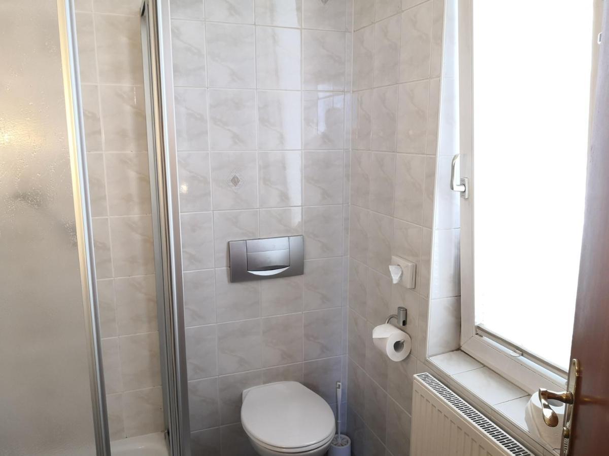 Standard Quadruple Room,1015221034:JPEG