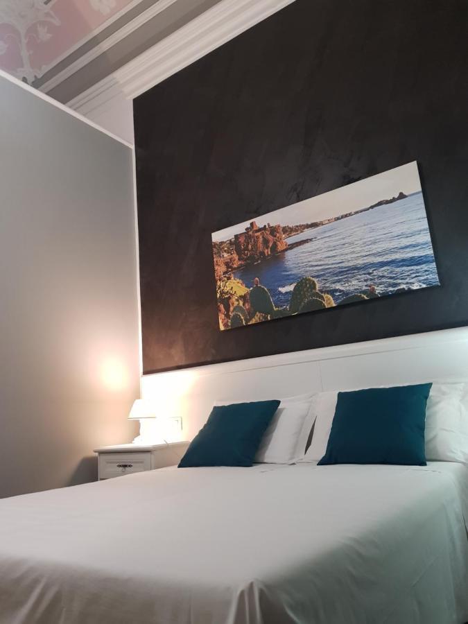 Double Room,1352457079:JPEG