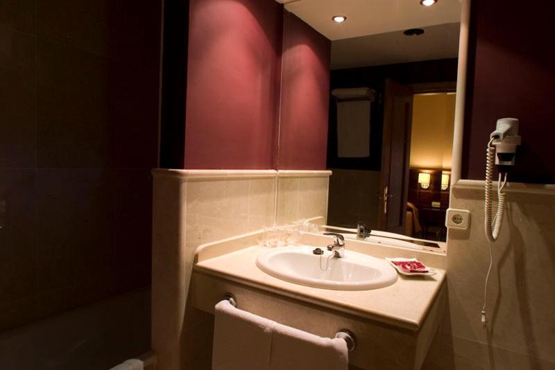 Double or Twin Room,1015813315:JPEG
