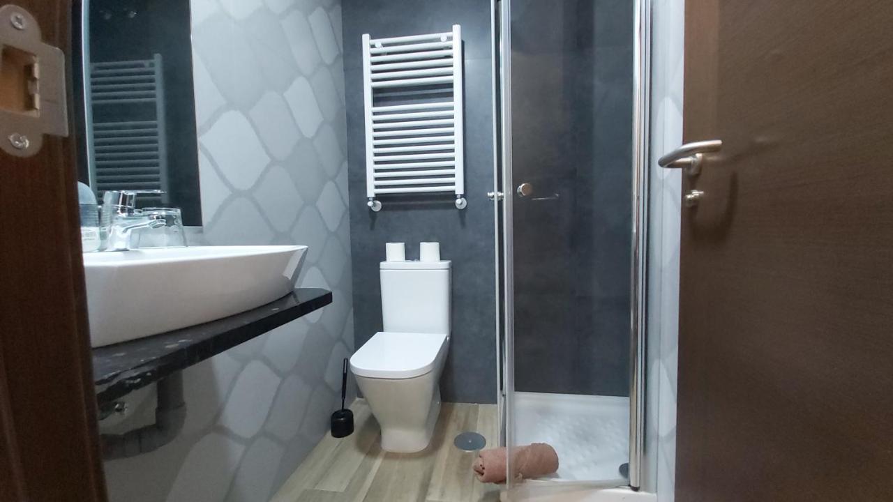 Triple Room Private Bathroom,1228709825:JPEG