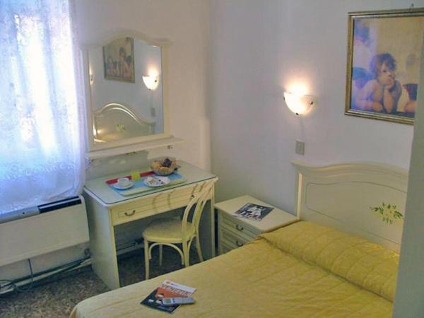 Single Room,1017467794:JPEG