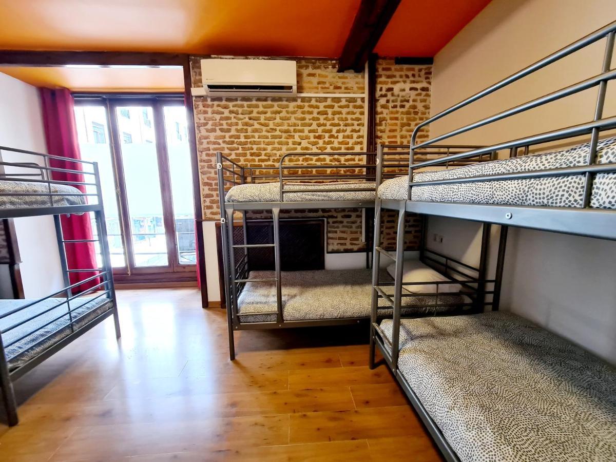 Bed 6-Bed Mixed Dormitory Room