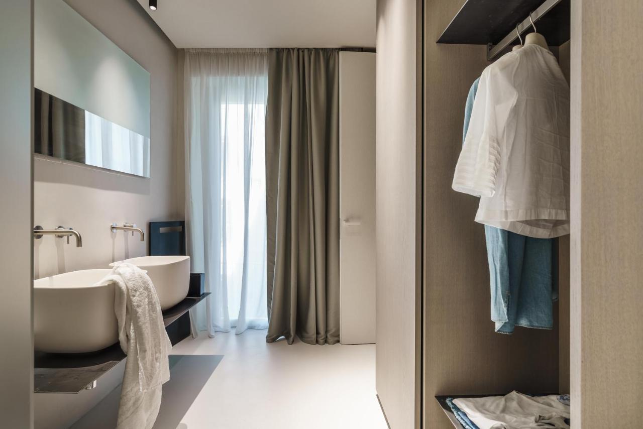 Deluxe Double Room Bath