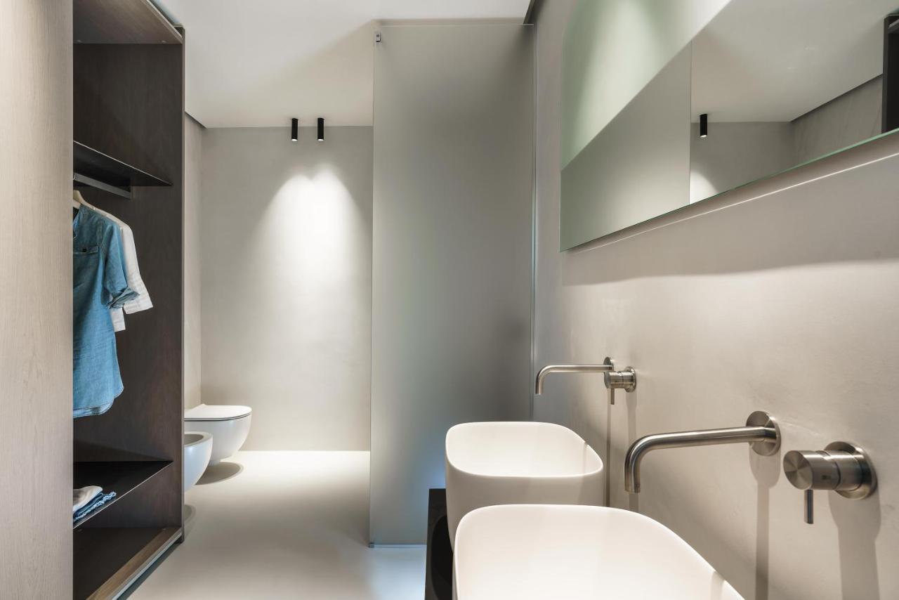 Deluxe Double Room Bath