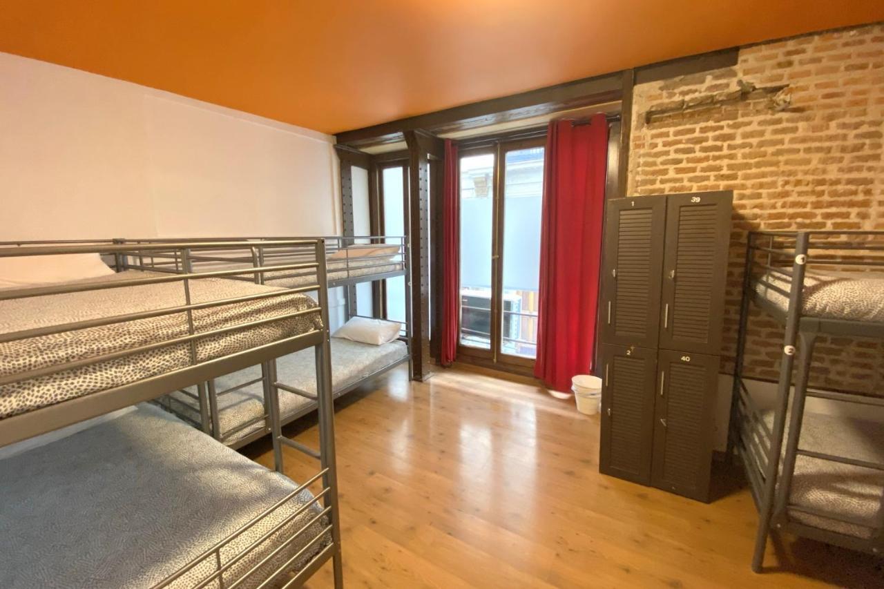 Bed 6-Bed Mixed Dormitory Room