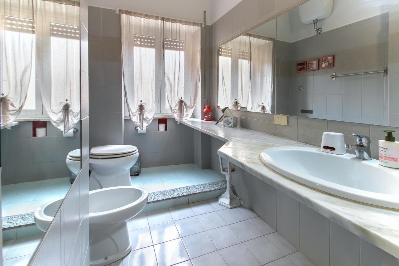 Double Room Private External Bathroom