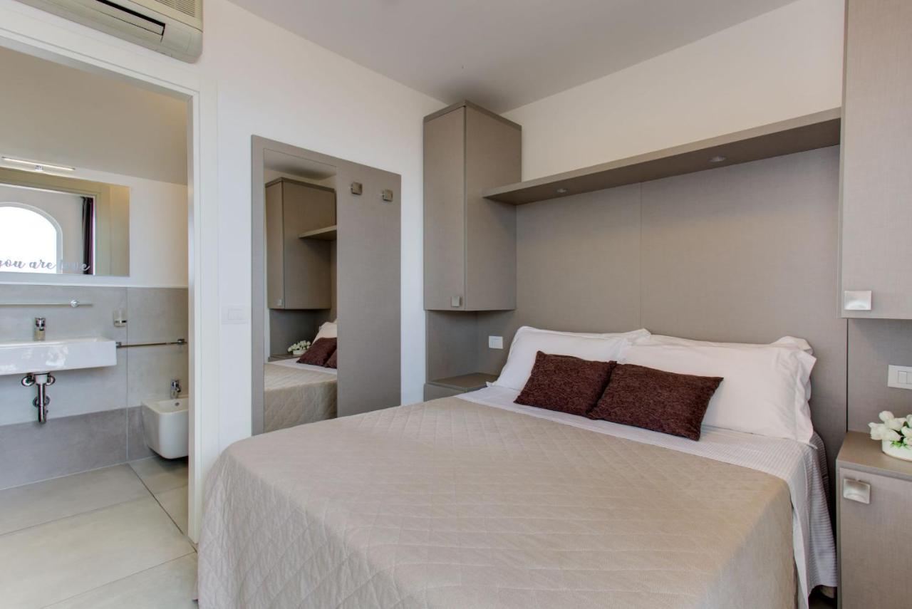Small Double Room,1006630903:JPEG