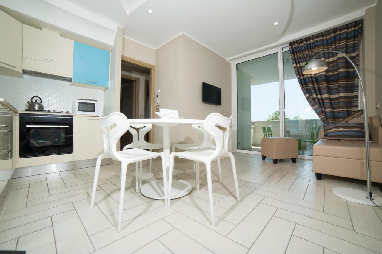 Superior One-Bedroom Apartment,930571504:JPEG