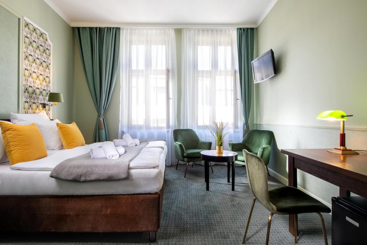 Superior Double or Twin Room,1246469755:JPEG