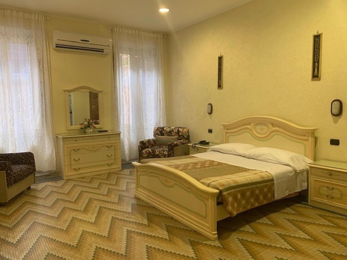 Double or Twin Room,67590104:JPEG