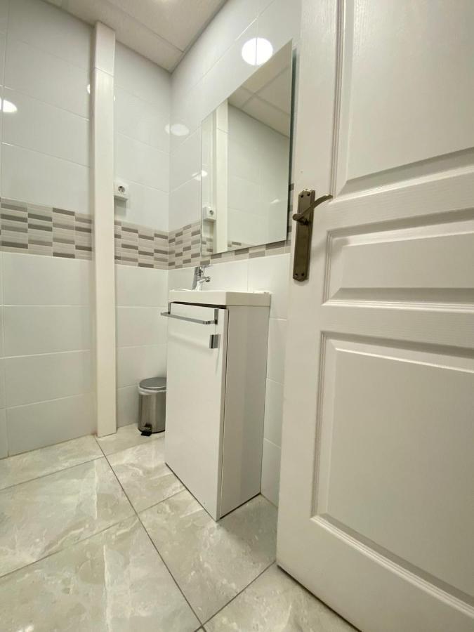 Small Double Room Private External Bathroom