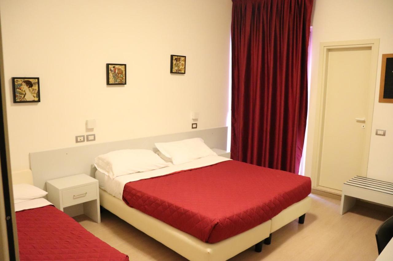 Quadruple Room,1025112547:JPEG