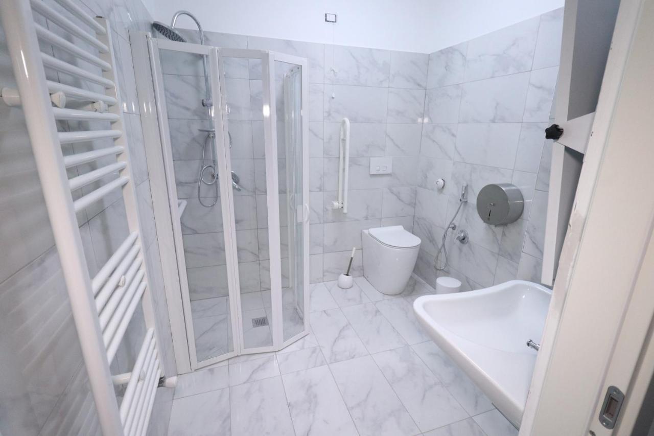 Double Room Private Bathroom,1029115165:JPEG