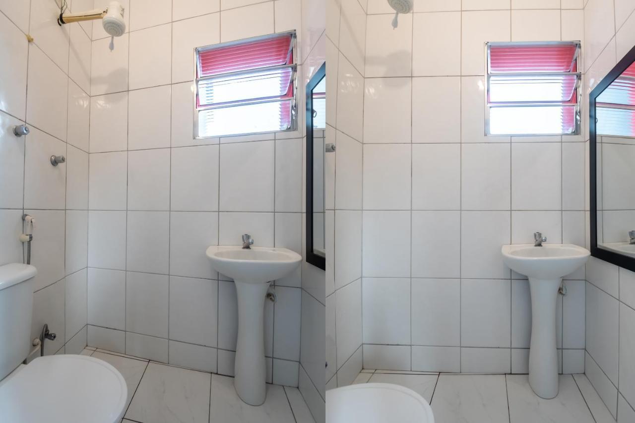 Quarto com 2 Camas de Solteiro