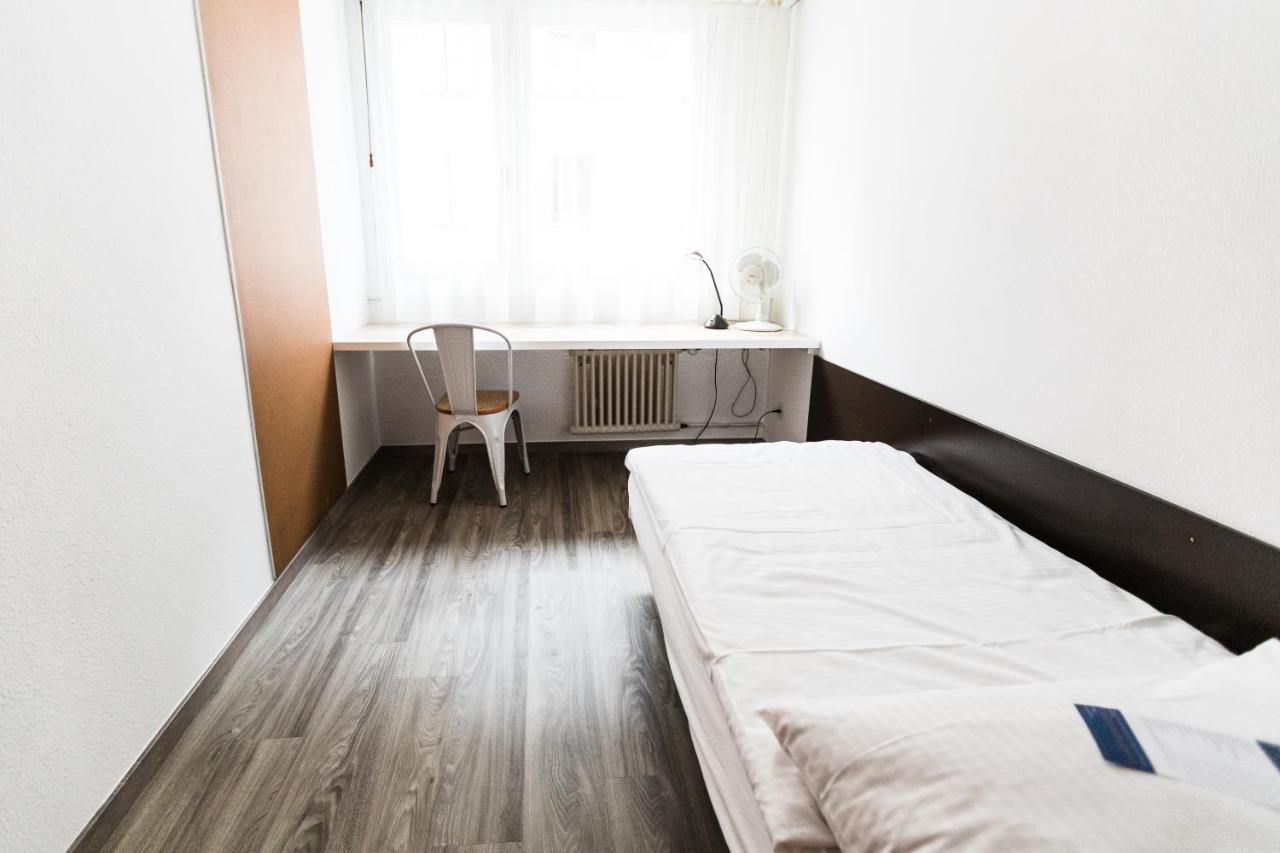 Budget Single Room,738702994:JPEG