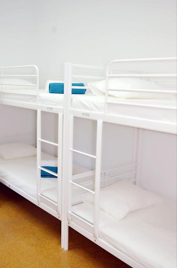 Single Bed Mixed Dormitory Room