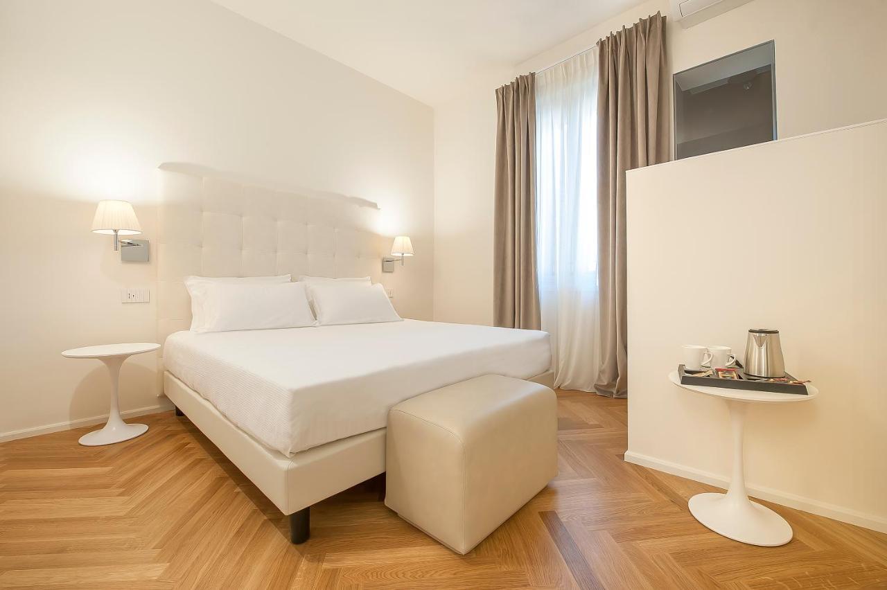 Standard Double or Twin Room,1032939530:JPEG