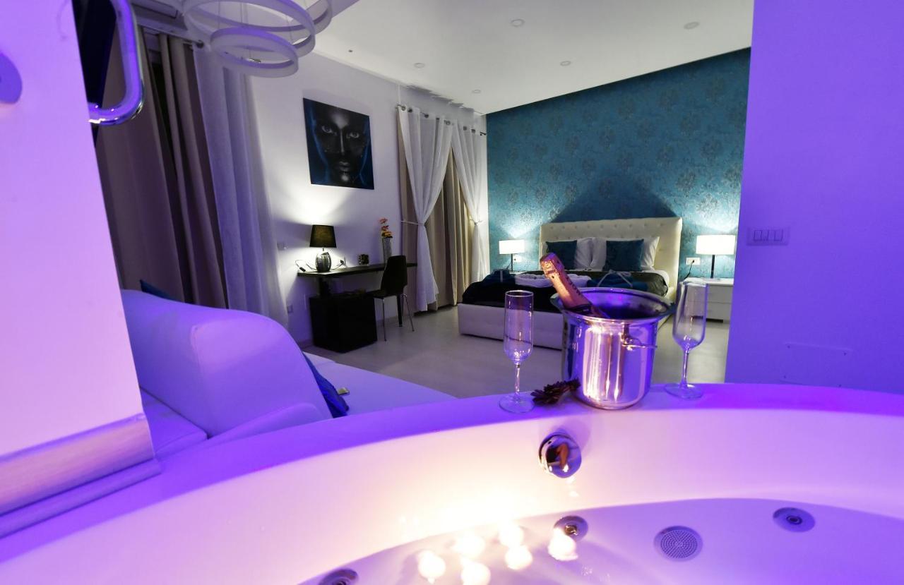 Suite Spa Bath,1033075214:JPEG