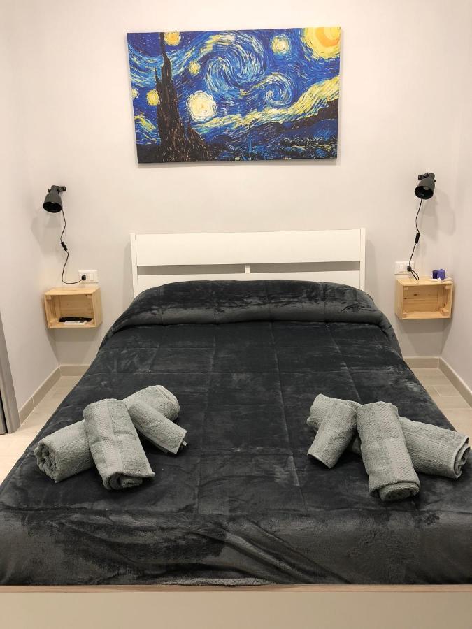 Small Double Room,1031797462:JPEG