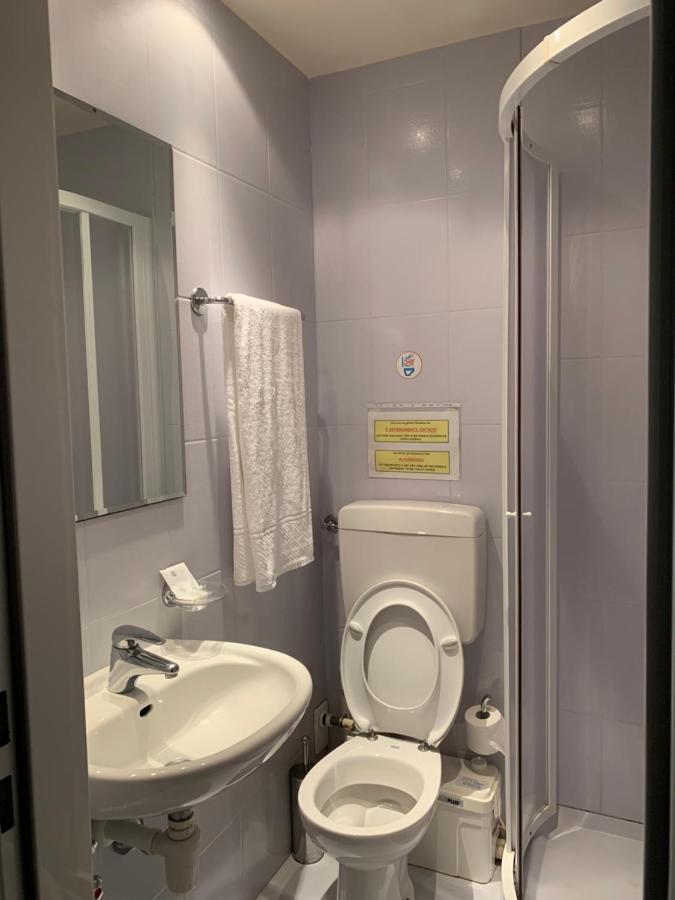 Double or Twin Room Private Bathroom,1033502537:JPEG