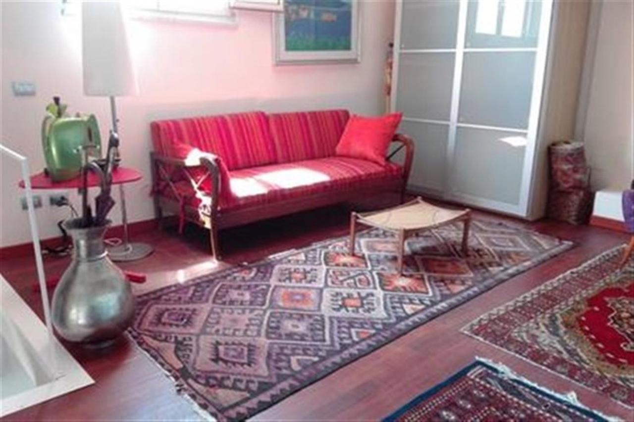 Family Room,1033543109:JPEG