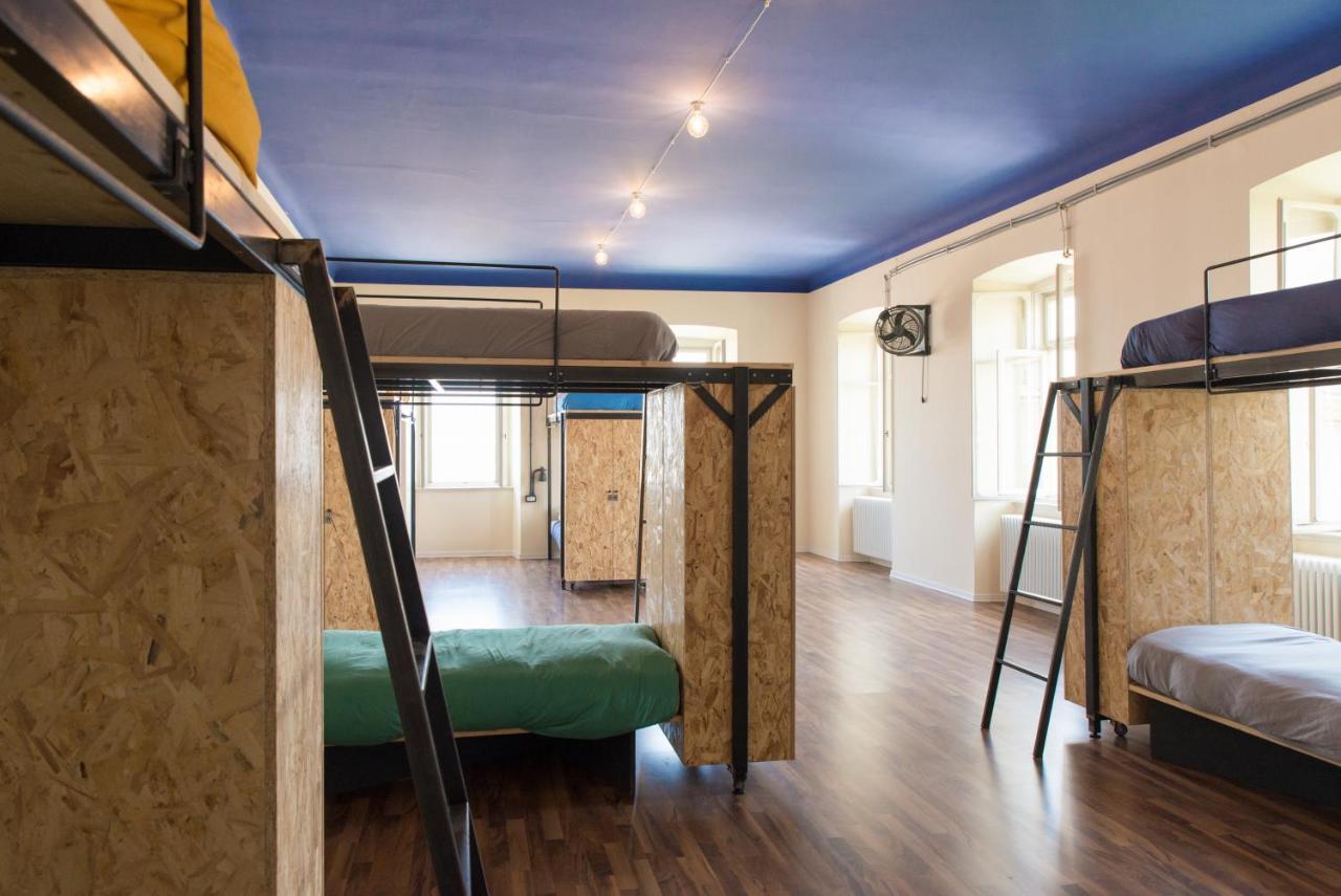 Bed 10-Bed Mixed Dormitory Room