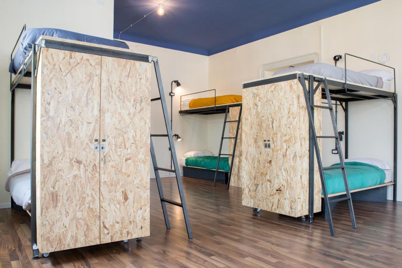 Single Bed Mixed Dormitory Room