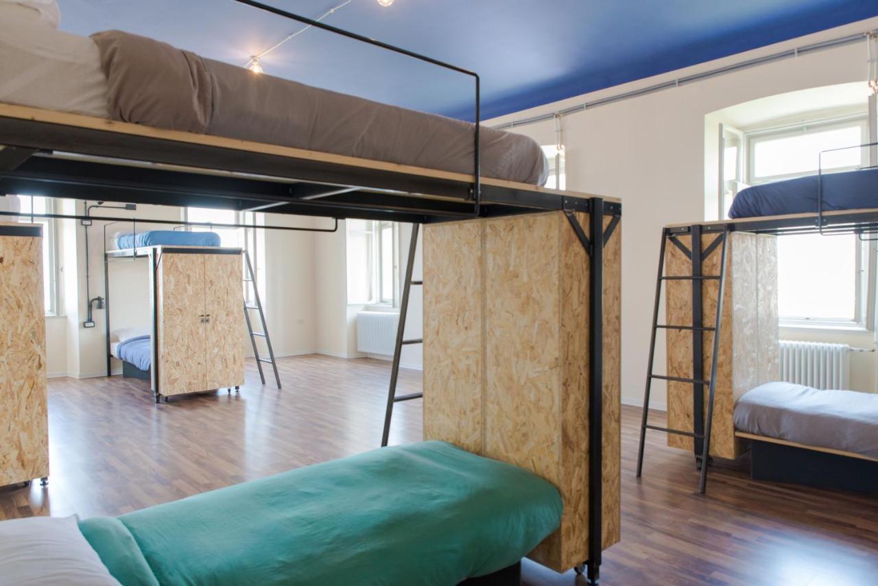 Bed 10-Bed Mixed Dormitory Room