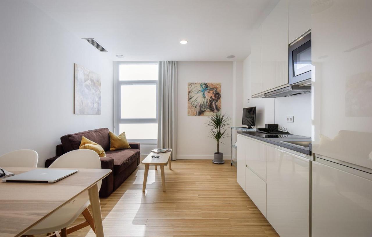One-Bedroom Apartment,1035777166:JPEG
