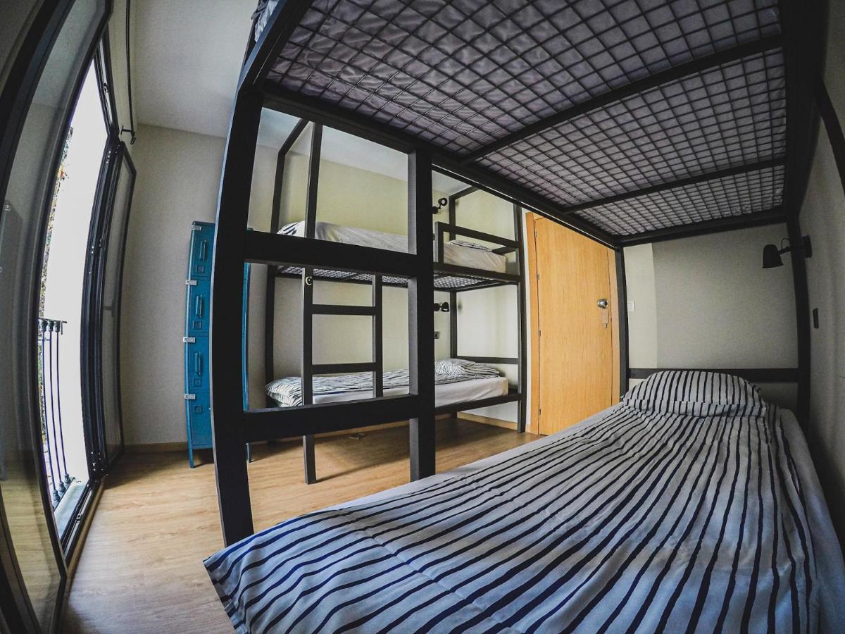 Budget Single Room,1065053863:JPEG