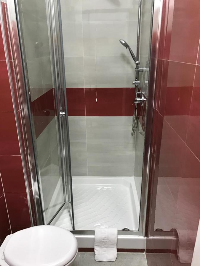 Single Room,1037363173:JPEG
