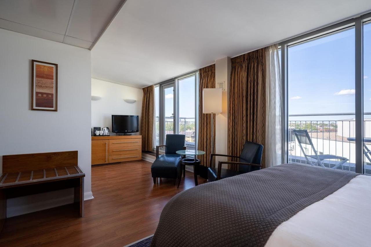 Premium King Room with Balcony,1758267314:JPEG