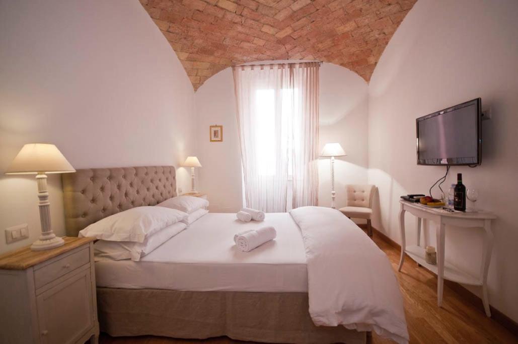Double Room,1032457475:JPEG