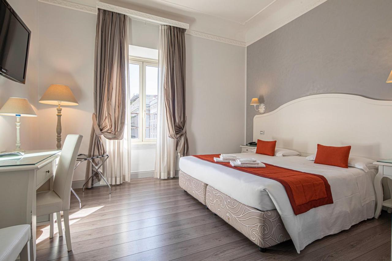 Double or Twin Room,1077556249:JPEG