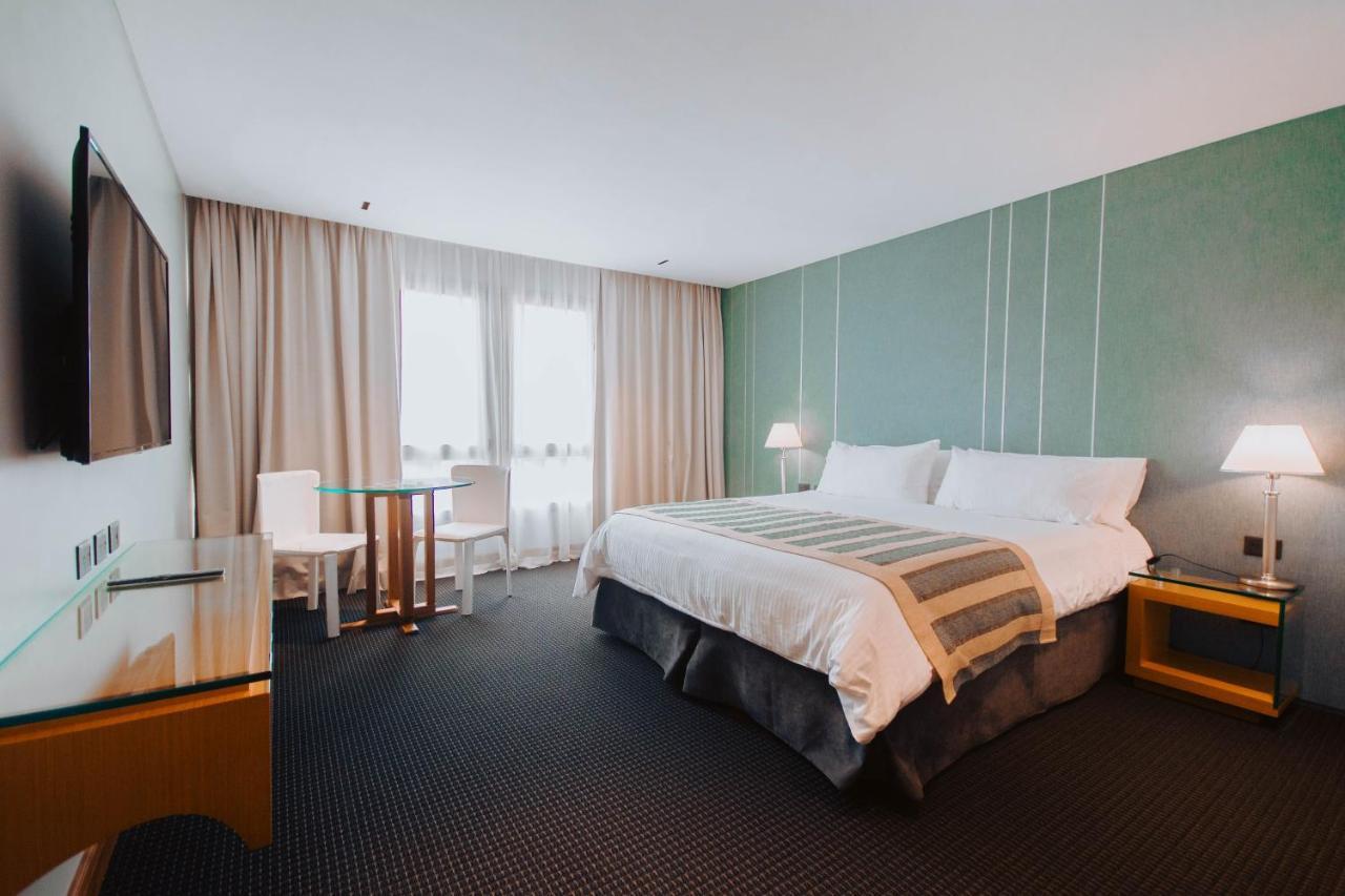 Deluxe Room,1552688530:JPEG