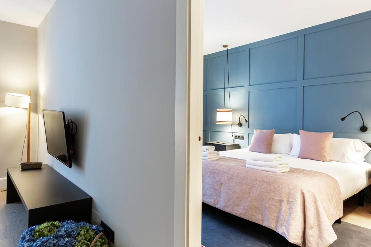 One-Bedroom Apartment,1039896640:JPEG
