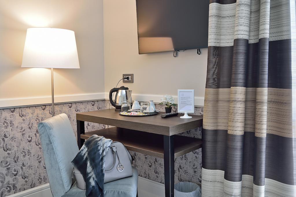 Double or Twin Room,690871905:JPEG